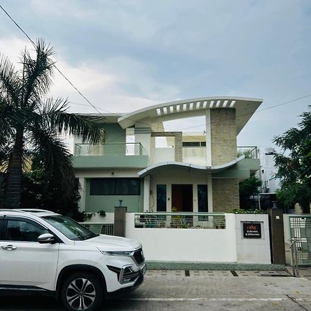 Private & Elegant 3Bhk Villa, Hillside Hideaway, 10 Mins From Mh Bus Stand 아우랑가바드 외부 사진