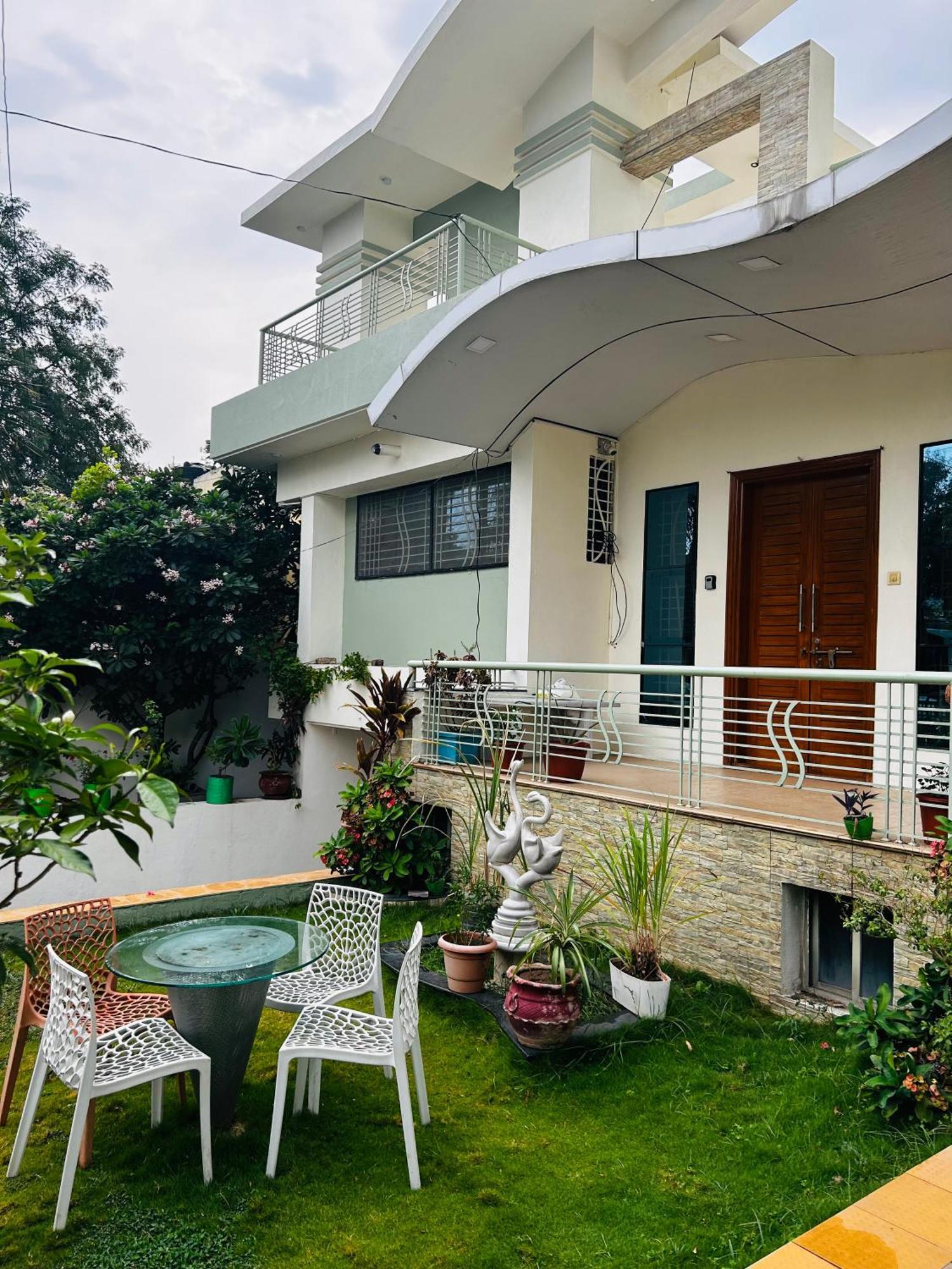 Private & Elegant 3Bhk Villa, Hillside Hideaway, 10 Mins From Mh Bus Stand 아우랑가바드 외부 사진